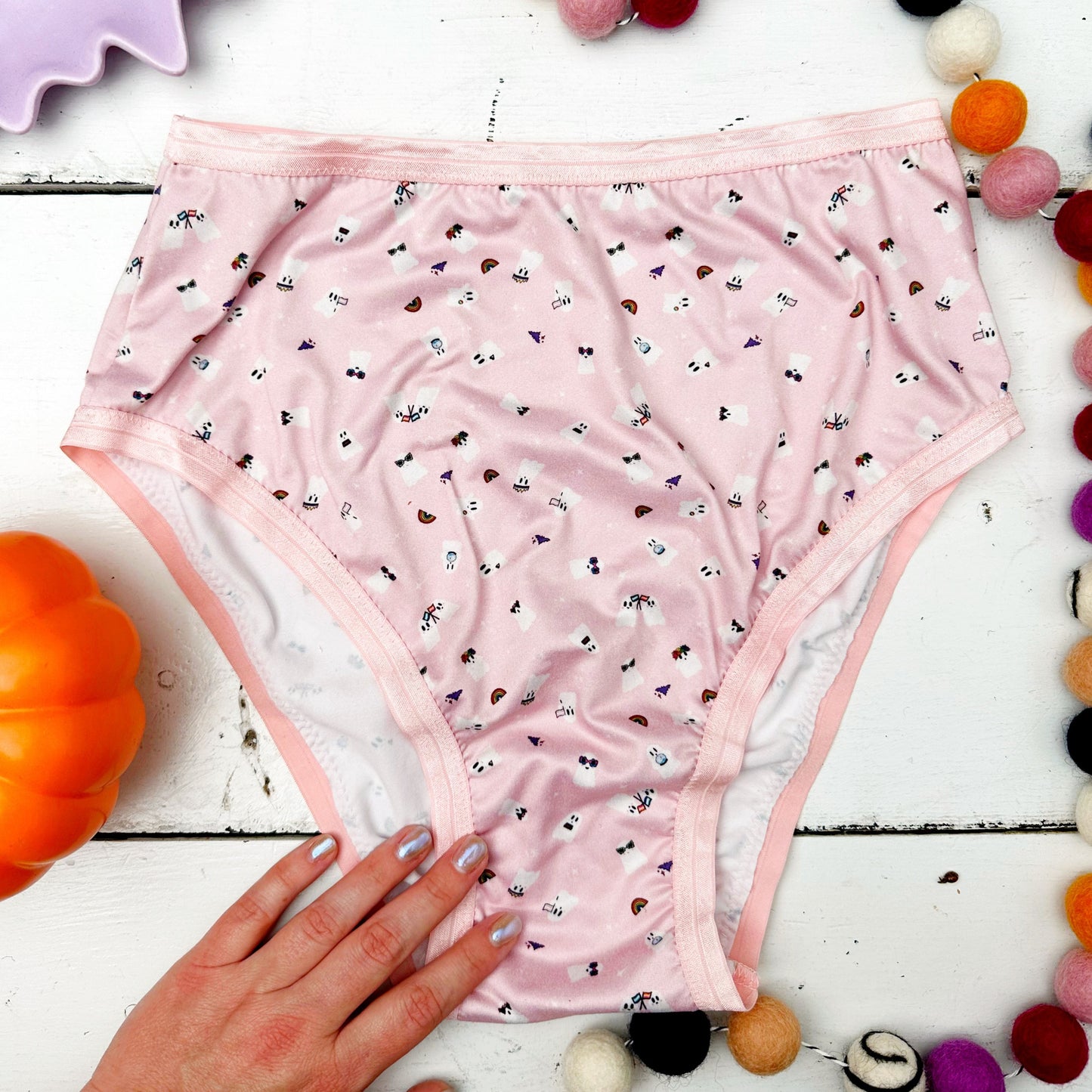 LG-Boo-TQ+ Pride Ghosts High Rise Undies