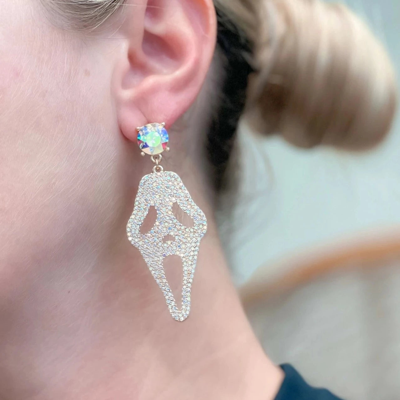 Rhinestone Scream Mask Statement Earring