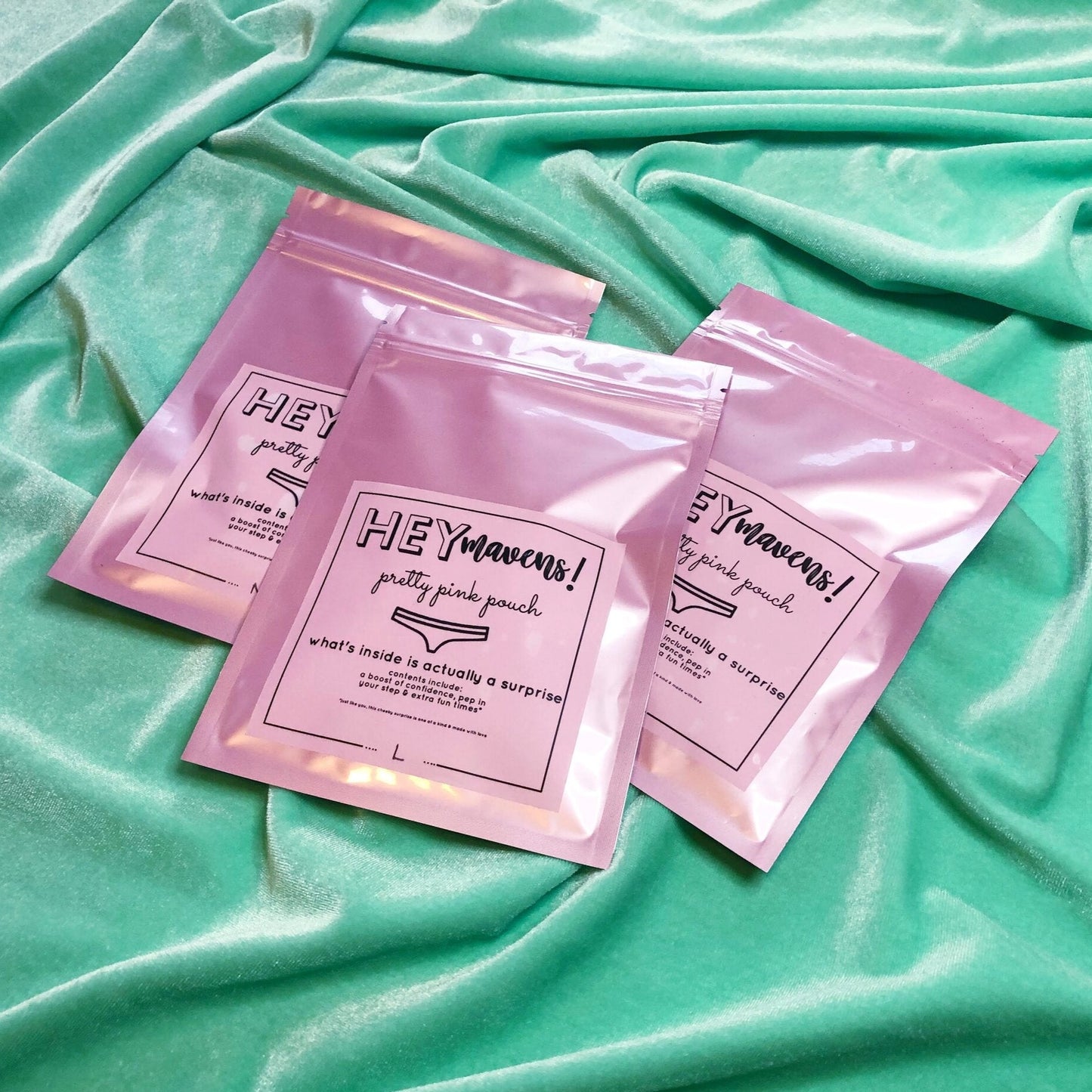 The Pretty Pink Pouch :: Undies