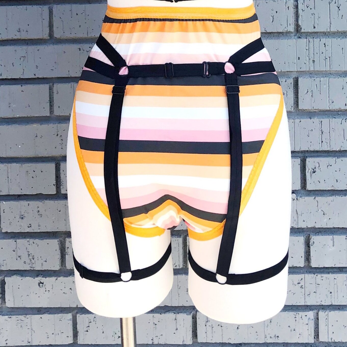 Black Harness Bottom