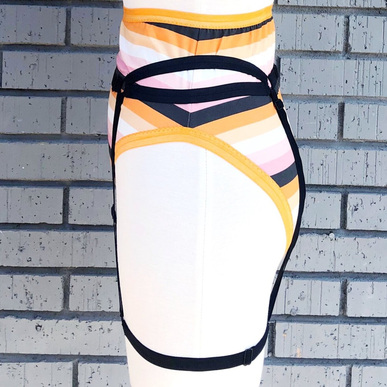 Black Harness Bottom