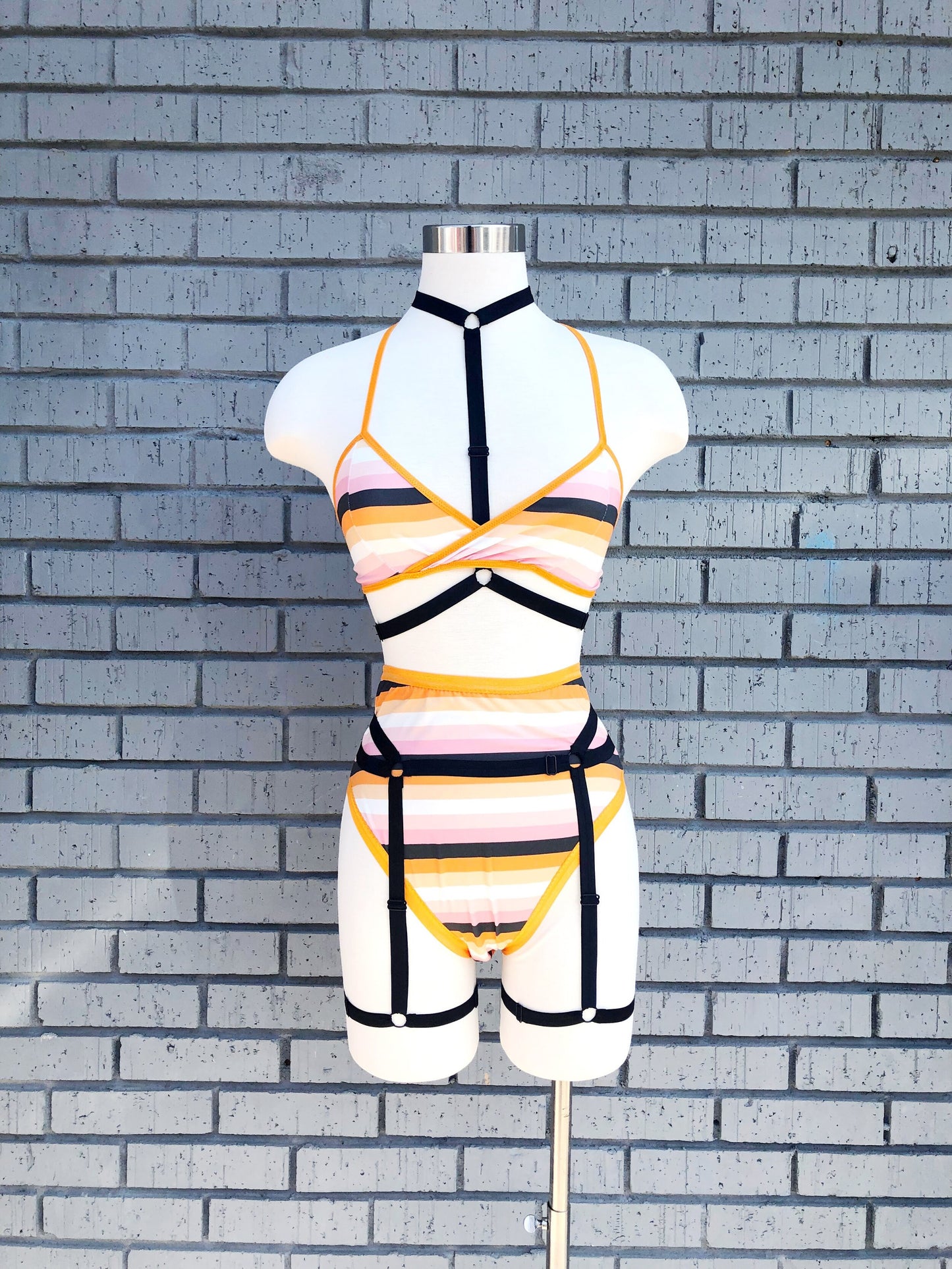 Black Harness Bottom